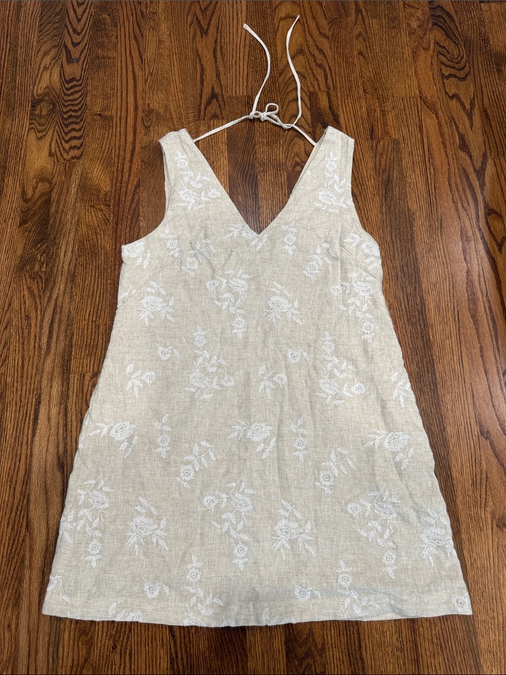 Beige Floral Embroidered V-Neck Abercrombie & Fitch